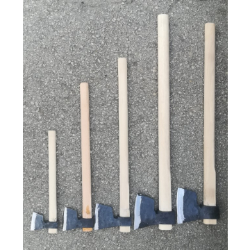 SJEKIRA sa drškom 1,4kg