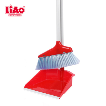 LOPATICA SA METLOM NA ŠTAPU 34151-C130020-1